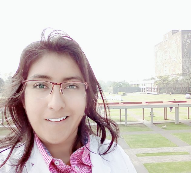 Entrevista a Claudia Almaraz, autora de «Los secretos de la luz. Y si… ¿la realidad fuese mentira?»