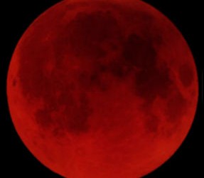luna-roja